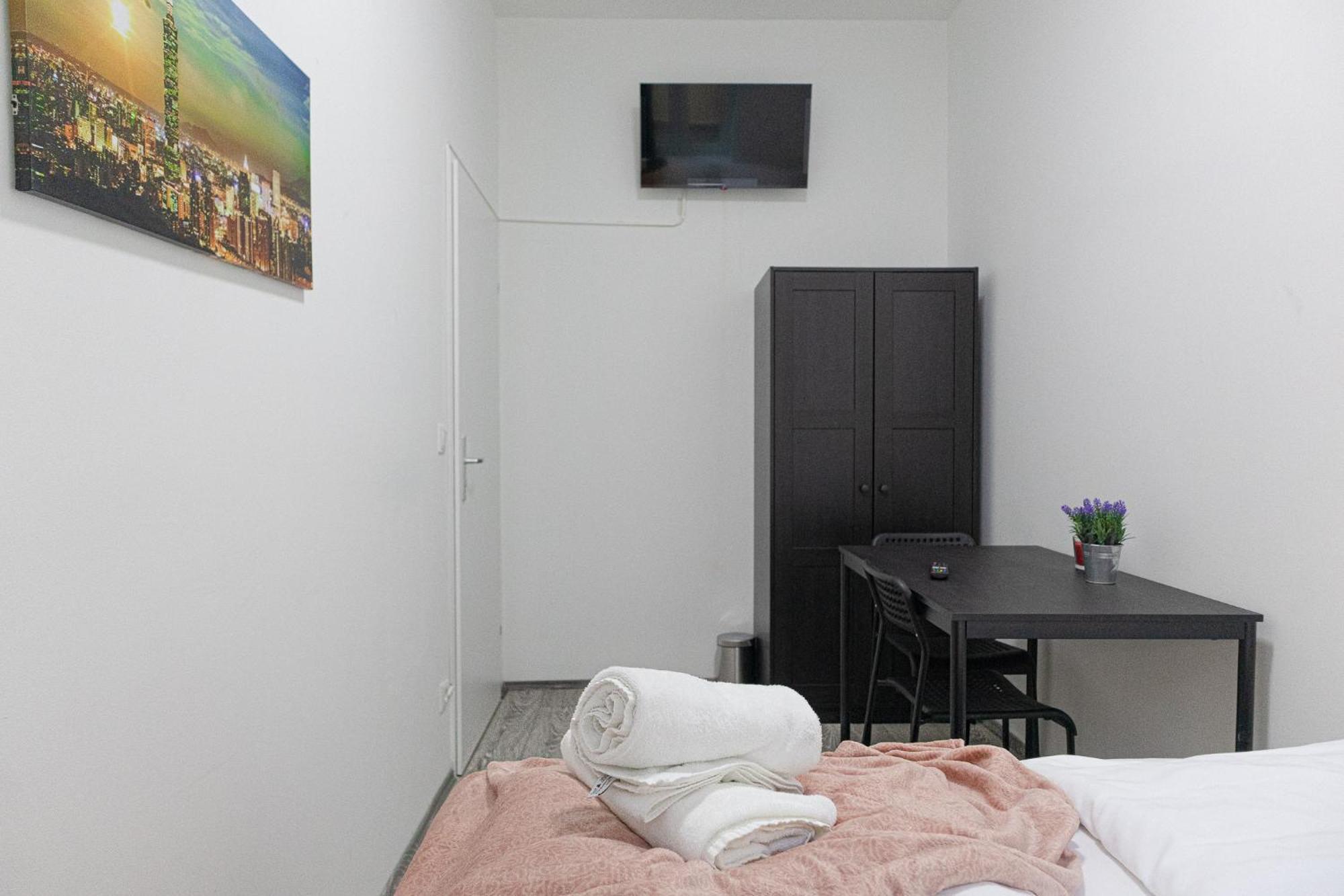 Affordable 5-Br Shared Apartment / Enkplatz U3 Getaway 비엔나 외부 사진